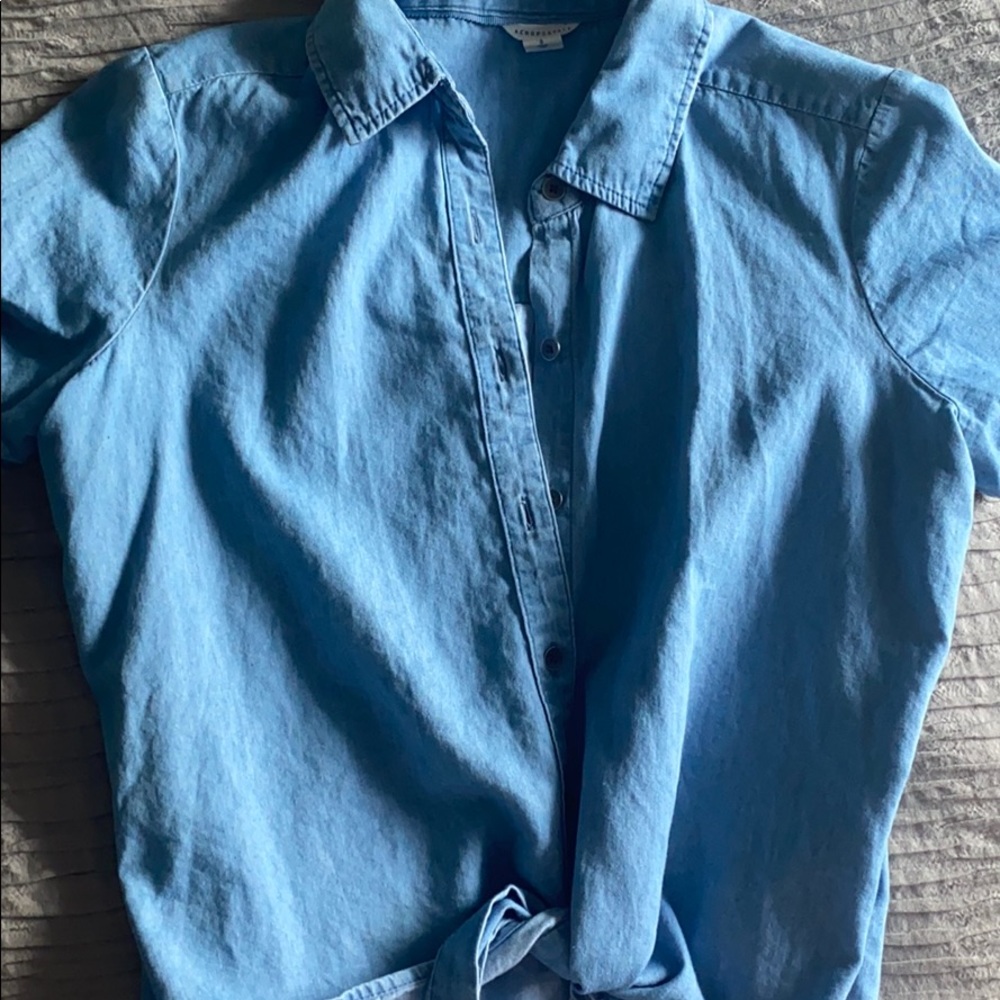Cute short sleeve button down top